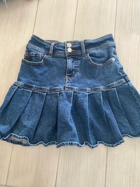 Denim Pleated Mini Skirt - Blue